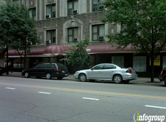 Clark-N-Oak Animal Health Center - Chicago, IL