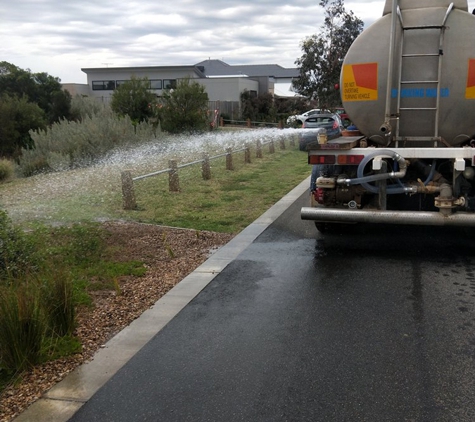 W. Larcombe & Sons - Freshwater Creek, VIC