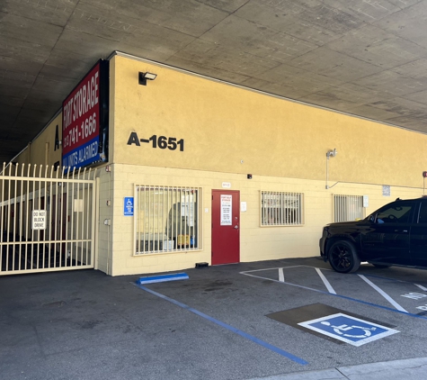 Fort Self Storage - Los Angeles, CA