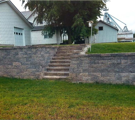 Country Lane Hardscapes L.L.C. - Syracuse, IN