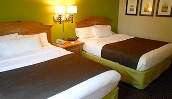 AmericInn - Manitowoc, WI