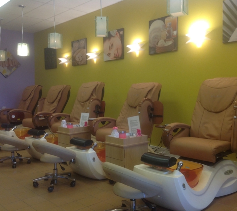 Color Nails & Spa - North Ridgeville, OH