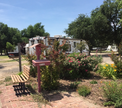 Seven Pines RV Park - Guymon, OK