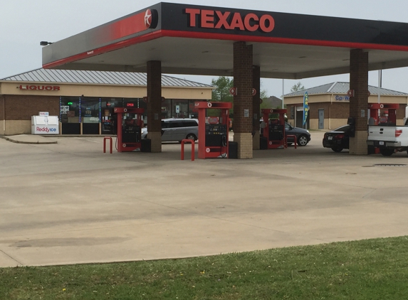 Texaco with Liquor - Plano, TX