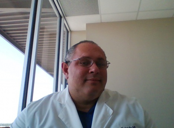 Dr. Roberto E Estrada, MD - Garland, TX