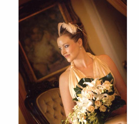 Lavish Flowers & Gifts - New Lambton Heights, NSW