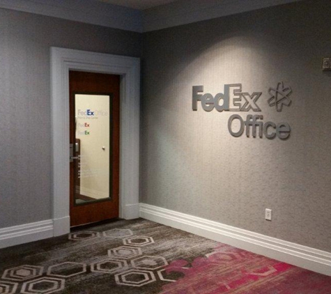 FedEx Office Print & Ship Center - Hollywood, CA