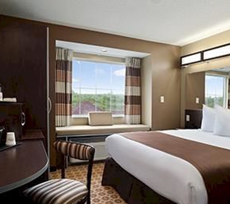 Microtel Inn & Suites by Wyndham Fairmont - Fairmont, WV