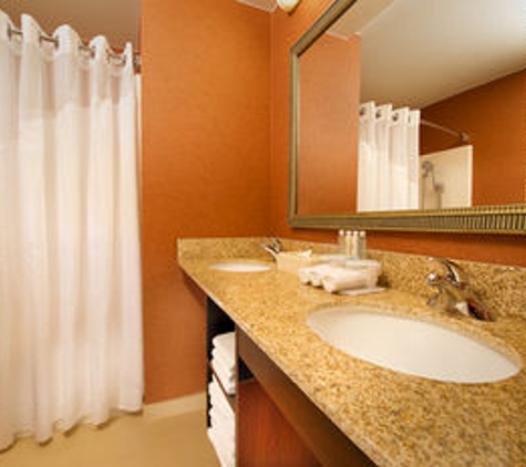 Holiday Inn Express & Suites Manassas - Manassas, VA