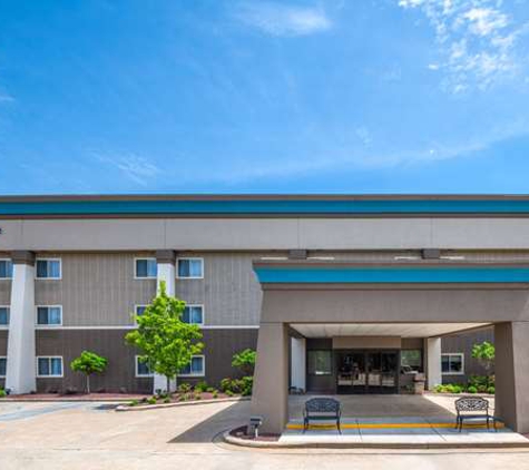 Baymont Inn & Suites - Mount Pleasant, MI