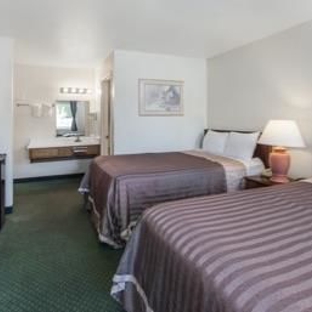 Travelodge by Wyndham Clearlake - Clearlake, CA