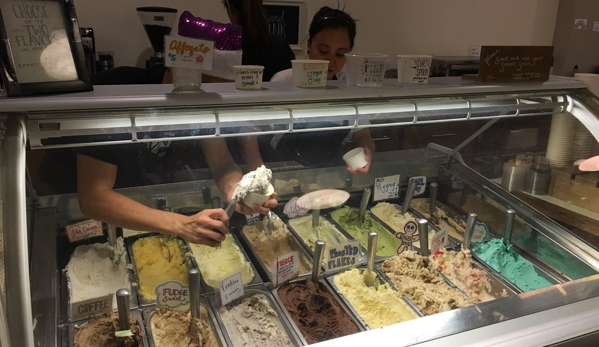 Via Gelato - Honolulu, HI