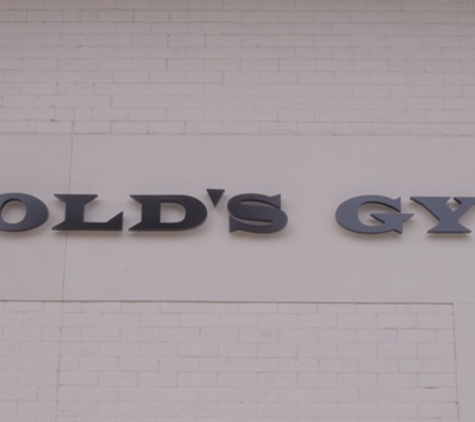 Gold's Gym - Monterey, CA