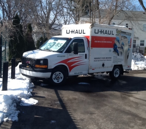 U-Haul Moving & Storage at Broadway Plaza - Malden, MA