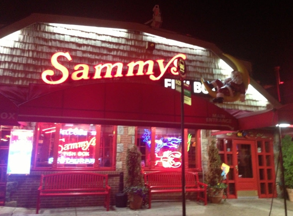 Sammy's Fish Box - Bronx, NY
