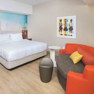 Courtyard by Marriott - Santa Monica, CA