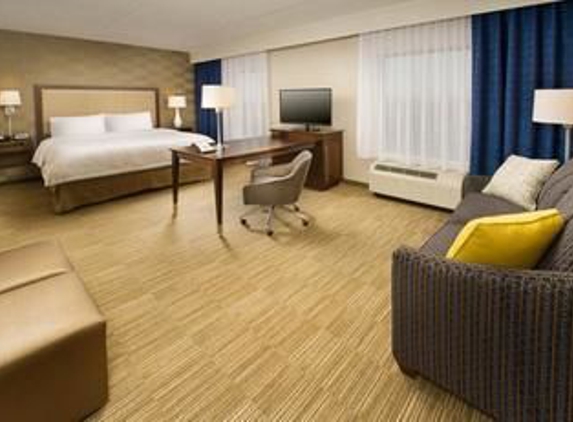 Hampton Inn & Suites Baltimore/Woodlawn - Windsor Mill, MD