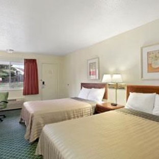 Travelodge - Port Clinton, OH