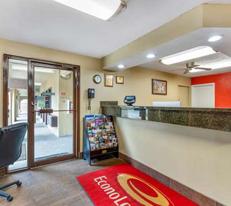 Econo Lodge - Urbandale, IA