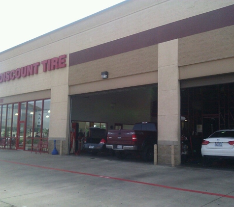 Discount Tire - Houston, TX