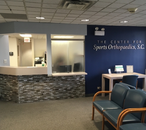 The Center For Sports Orthopaedics, P.C. - Hoffman Estates, IL. Front reception area