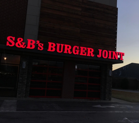 S & B Burger Joint - Edmond, OK