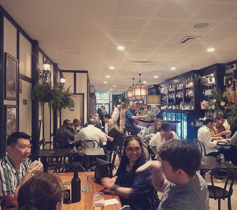 The Sherlock Holmes Inn - Melbourne, VIC