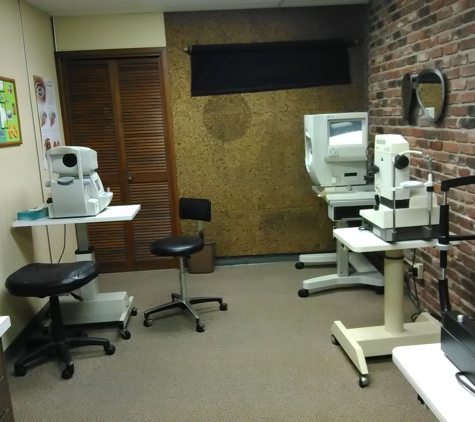 Dennis Thomas D Dr /Optometrists - Pompano Beach, FL. Exam Room 1