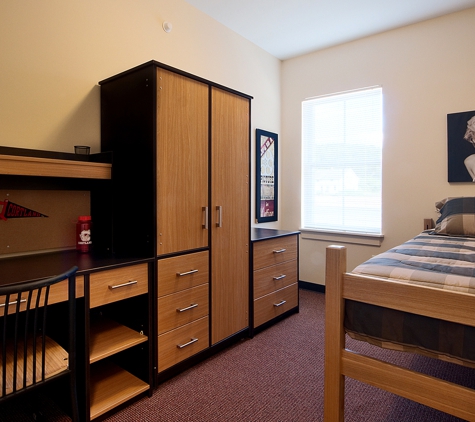 College Suites at Cortland - Cortland, NY