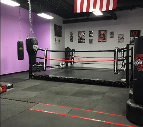 Phantom Kickboxing & Fitness - Shorewood, IL