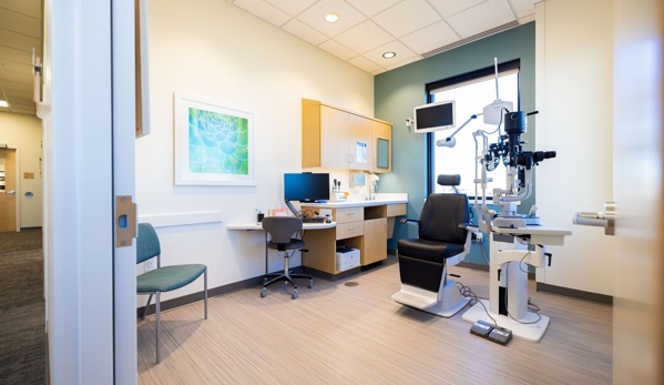 Allina Health Lakeville Clinic North Optical - Lakeville, MN