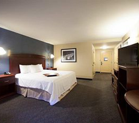 Hampton Inn Nashua - Nashua, NH