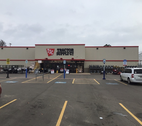 Tractor Supply Co - Mt Pleasant, TX