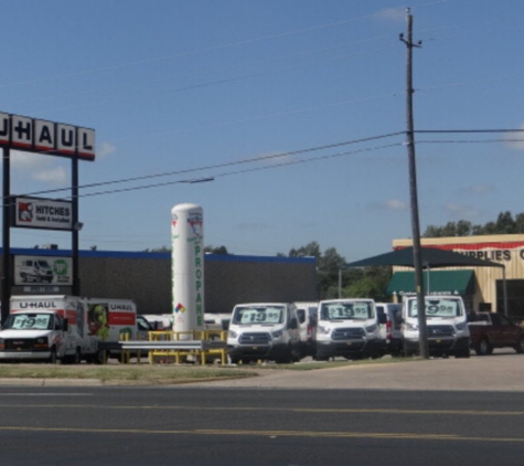 U-Haul Moving & Storage at Burnet Rd & Hwy 183 S - Austin, TX