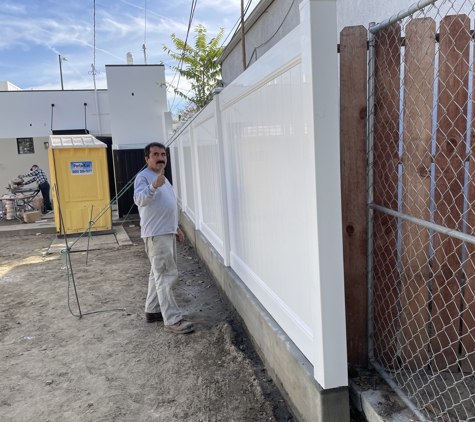 Speedy Vinyl Fence - North Hollywood, CA