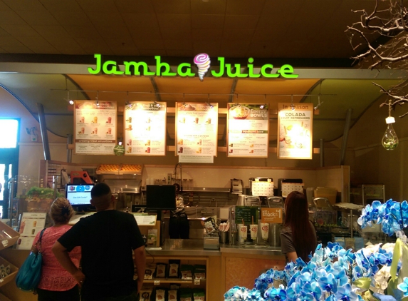 Vons - Burbank, CA. Jamba Juice kiosk inside