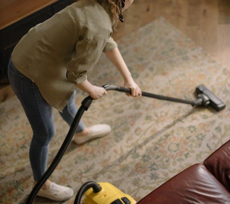 Magee's Cleaning Service - Milwaukee, WI