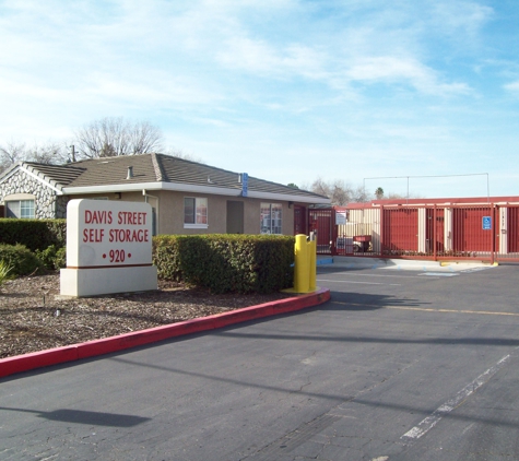 Stonegate Self Storage - Davis, CA