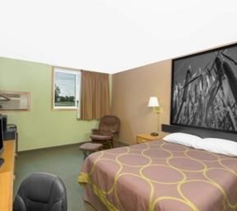 Super 8 by Wyndham Worthington Minnesota - Worthington, MN