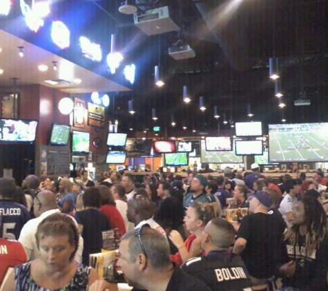 Buffalo Wild Wings - Hanover, MD