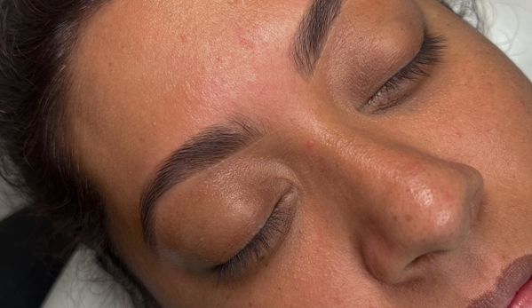 Brows & Brazilians LLC - Irving, TX