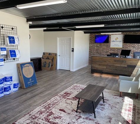 Extra Space Storage - Edmond, OK