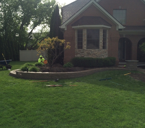 Dynamic Lawn Service - South Lyon, MI