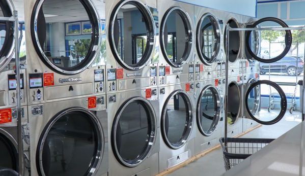 Big Waves Laundromat - Santa Monica, CA