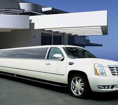 Alisha Limos & Towncar service - Kent, WA