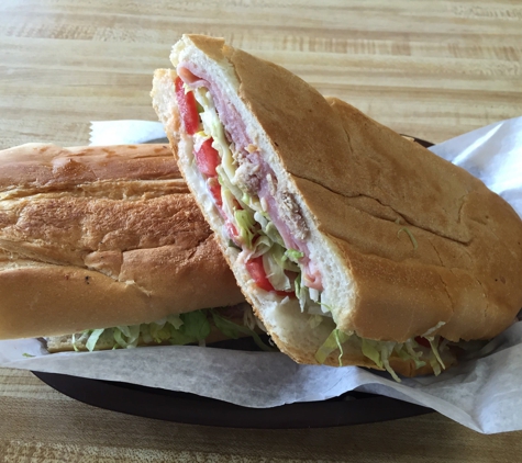 Aguila Sandwich Shop - Tampa, FL