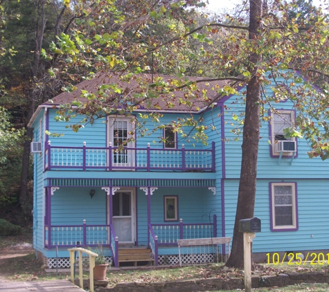 Cottages on Main Street - Eureka Springs, AR