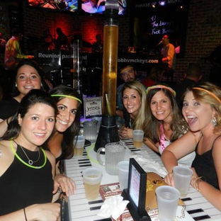 Bobby McKey's Dueling Piano Bar - Oxon Hill, MD. Girls Just Wanna Have Fun