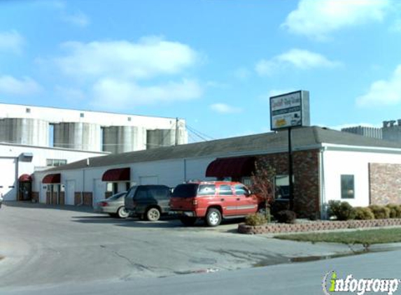 Eustis Body Shop - Lincoln, NE