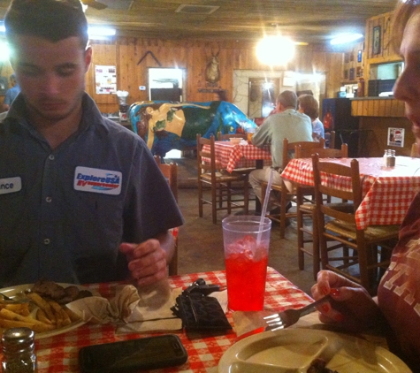 Grady's BBQ - San Antonio, TX